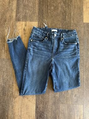 Good American Jeans | Size 4 | High Waist | Frayed Hem